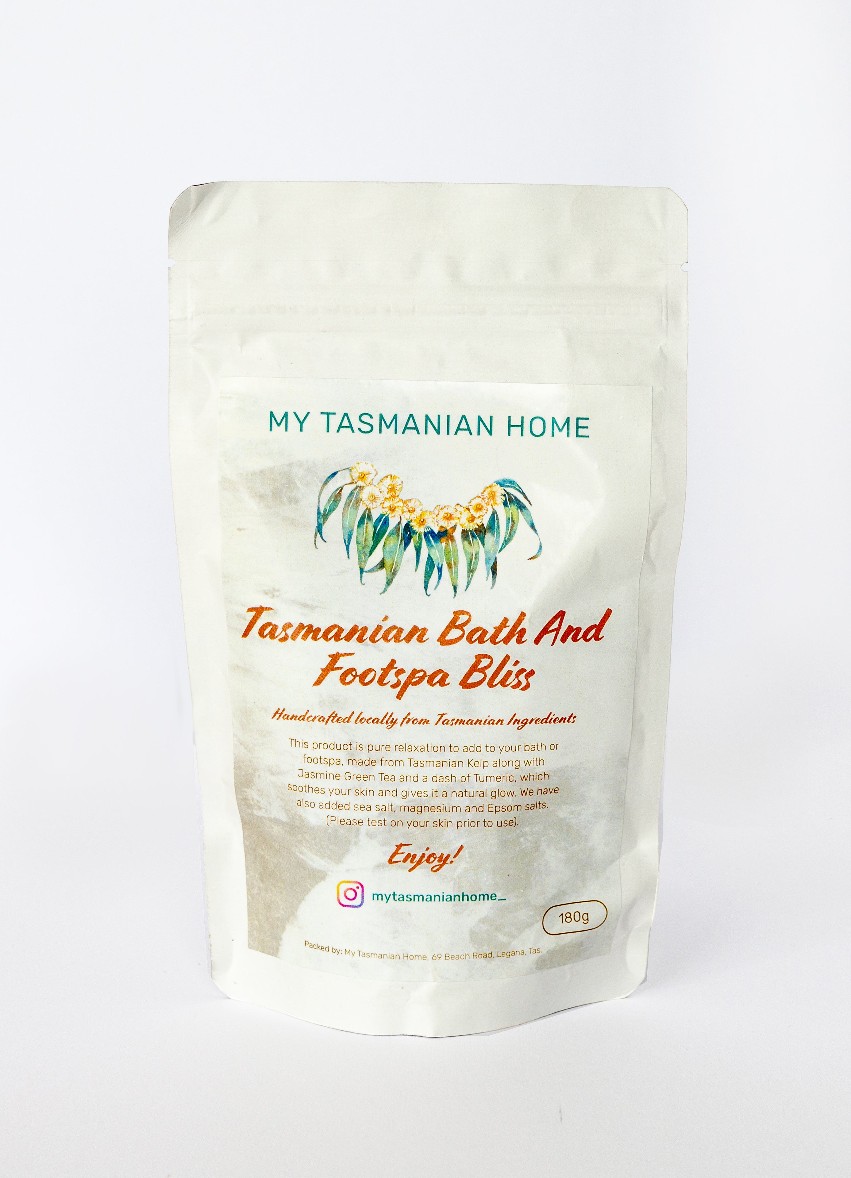Our Bath and Footspa Bliss Sachets/Pouches are all made in Tasmania using Tasmanian Kelp along with Jasmine Green Tea and a dash of Tumeric, which soothes your skin and leaves a natural glow.  Also added is sea salt magnesium and Epsom salts.  So relaxing you won’t want to get out of the bath!!  These are re-sealable pouches once opened.