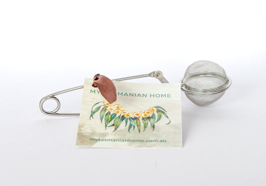 Our Tea Strainer is a handy tool to accompany our perfect blend of Tasmanian Tea.  All you need to do is place tea in strainer/Infuser and blend to your required strength.